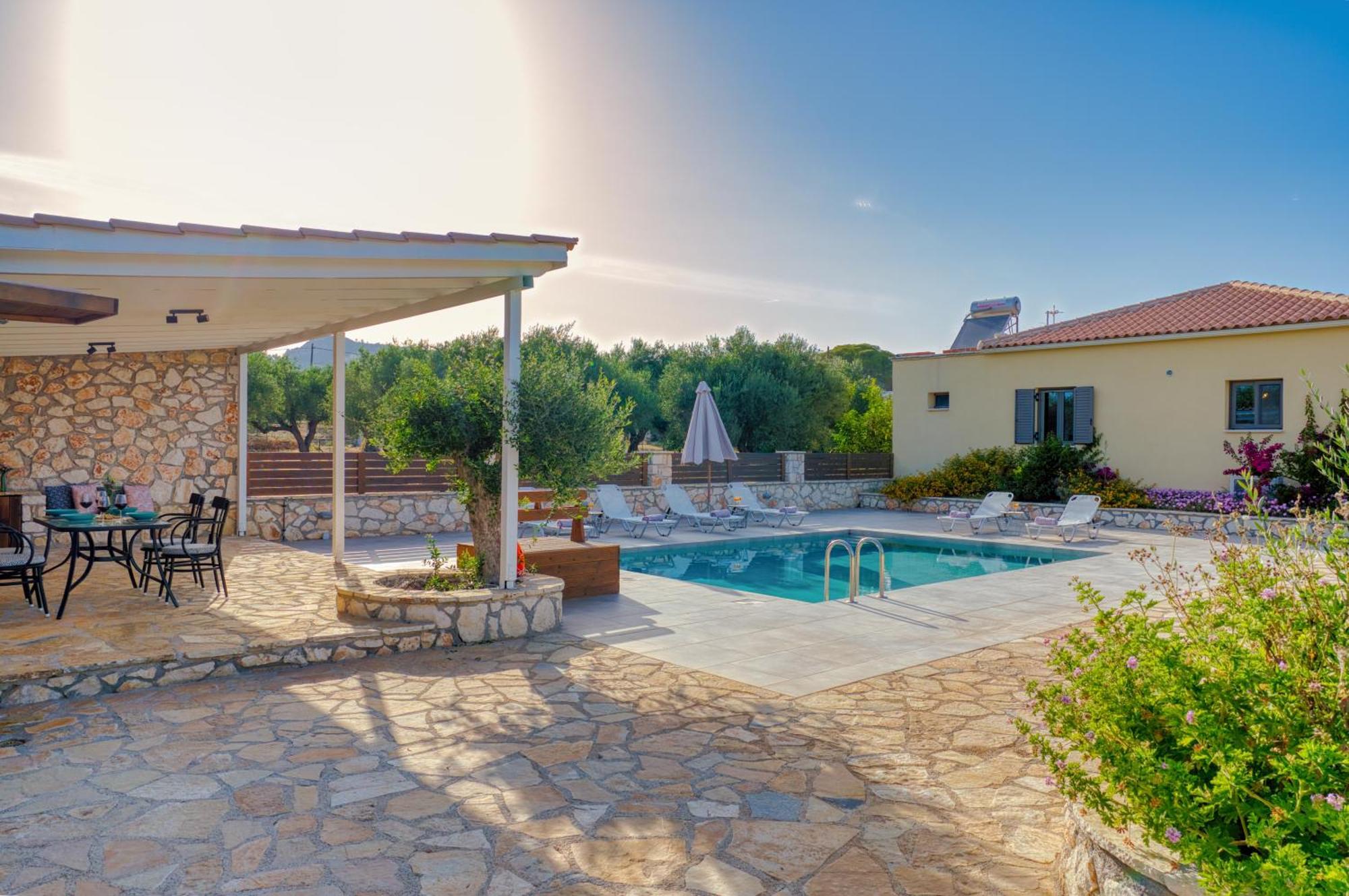 Astarte Villas - Astra Private Villas With Pool Vasilikí 외부 사진