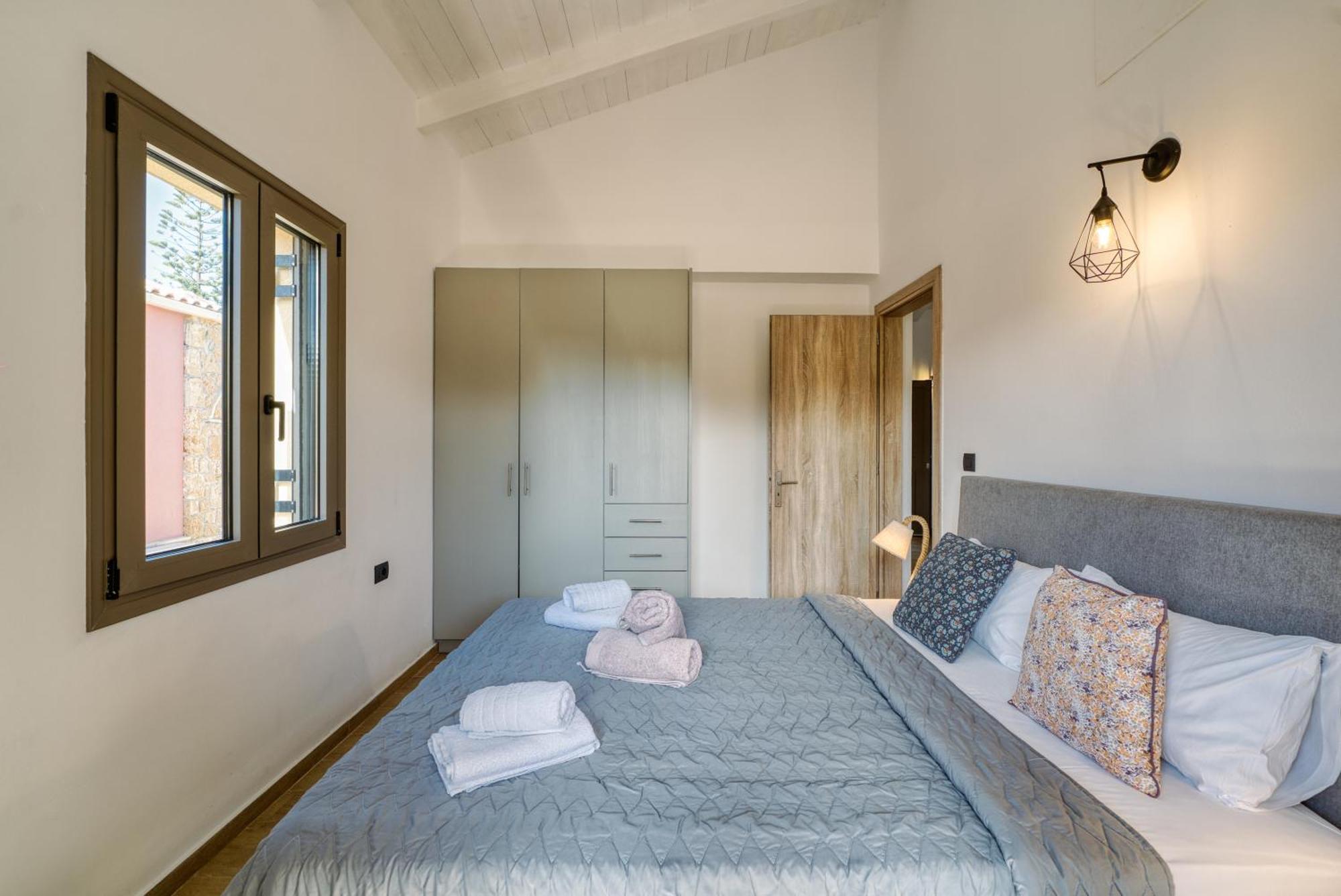 Astarte Villas - Astra Private Villas With Pool Vasilikí 외부 사진