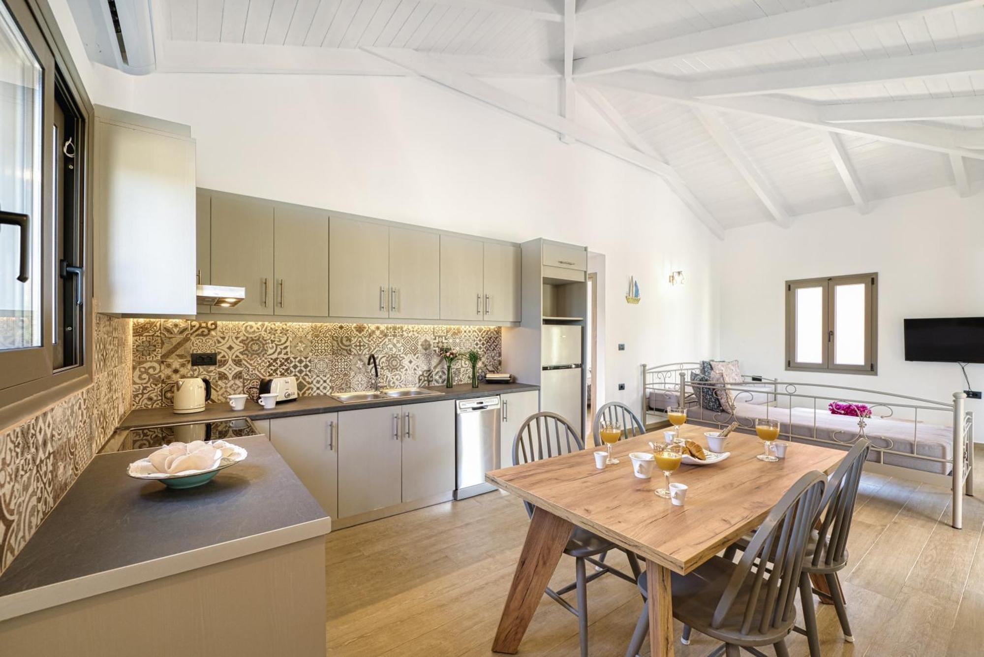 Astarte Villas - Astra Private Villas With Pool Vasilikí 외부 사진
