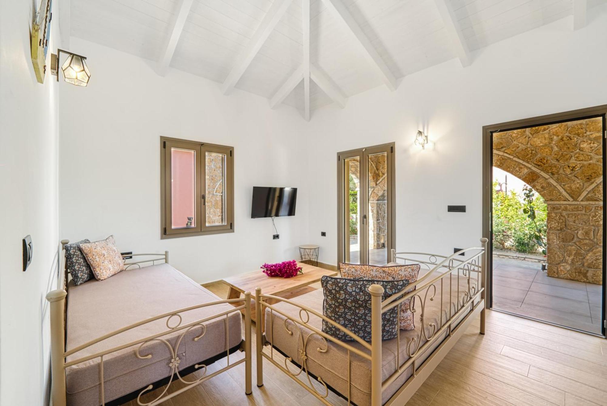 Astarte Villas - Astra Private Villas With Pool Vasilikí 외부 사진